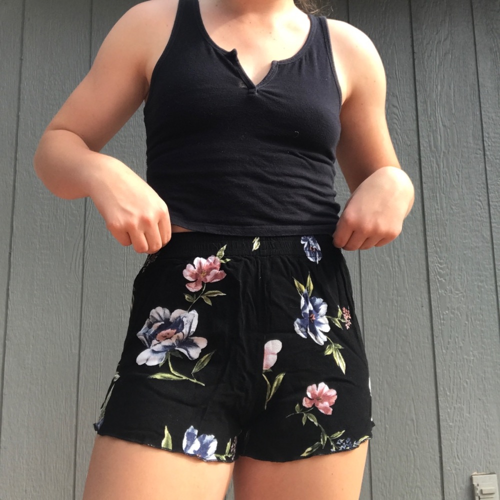 Kendall and Kylie loose fit flower shorts